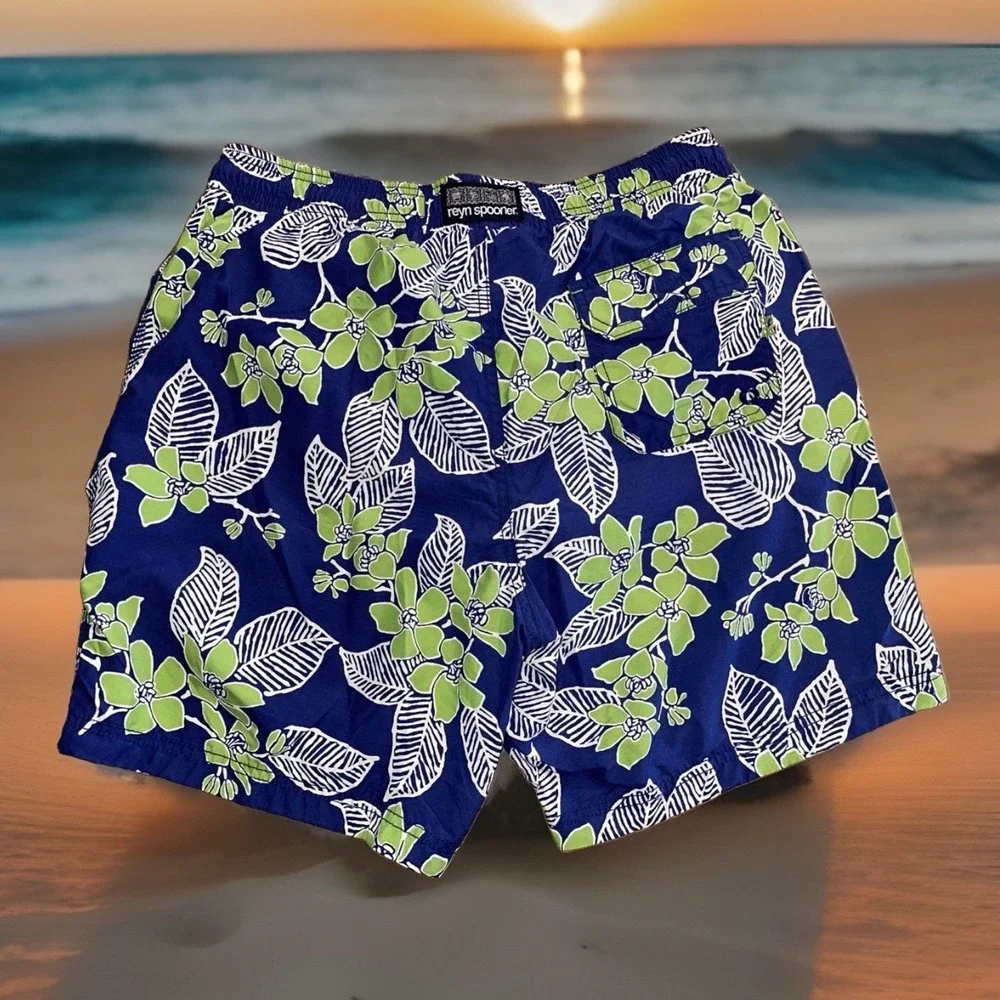 Reyn Spooner Swim Trunks Men M Floral Hawaiian Beach Island Resort Cruise